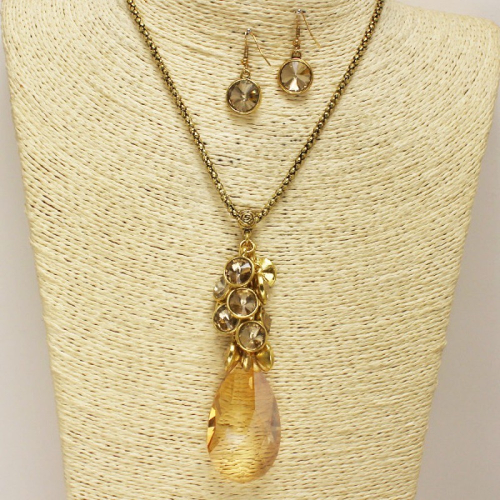 Stella Pendant Necklace Set - Gold